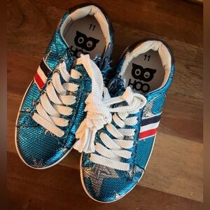 HOO - Sneakers Girls Blue Metallic Star Lace Up Sneakers - NWT